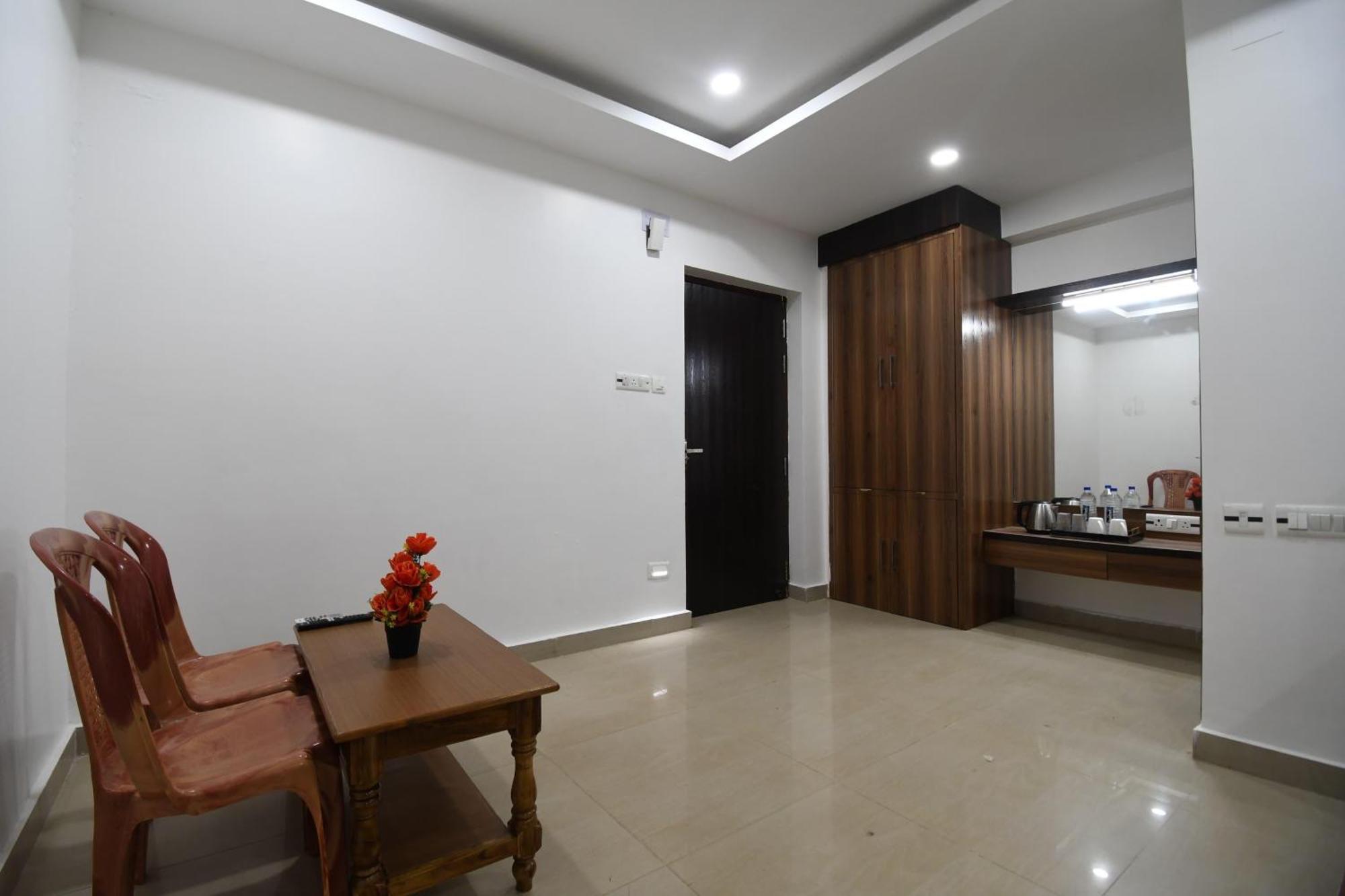 Hotel Collection O Sakhigopal 3*