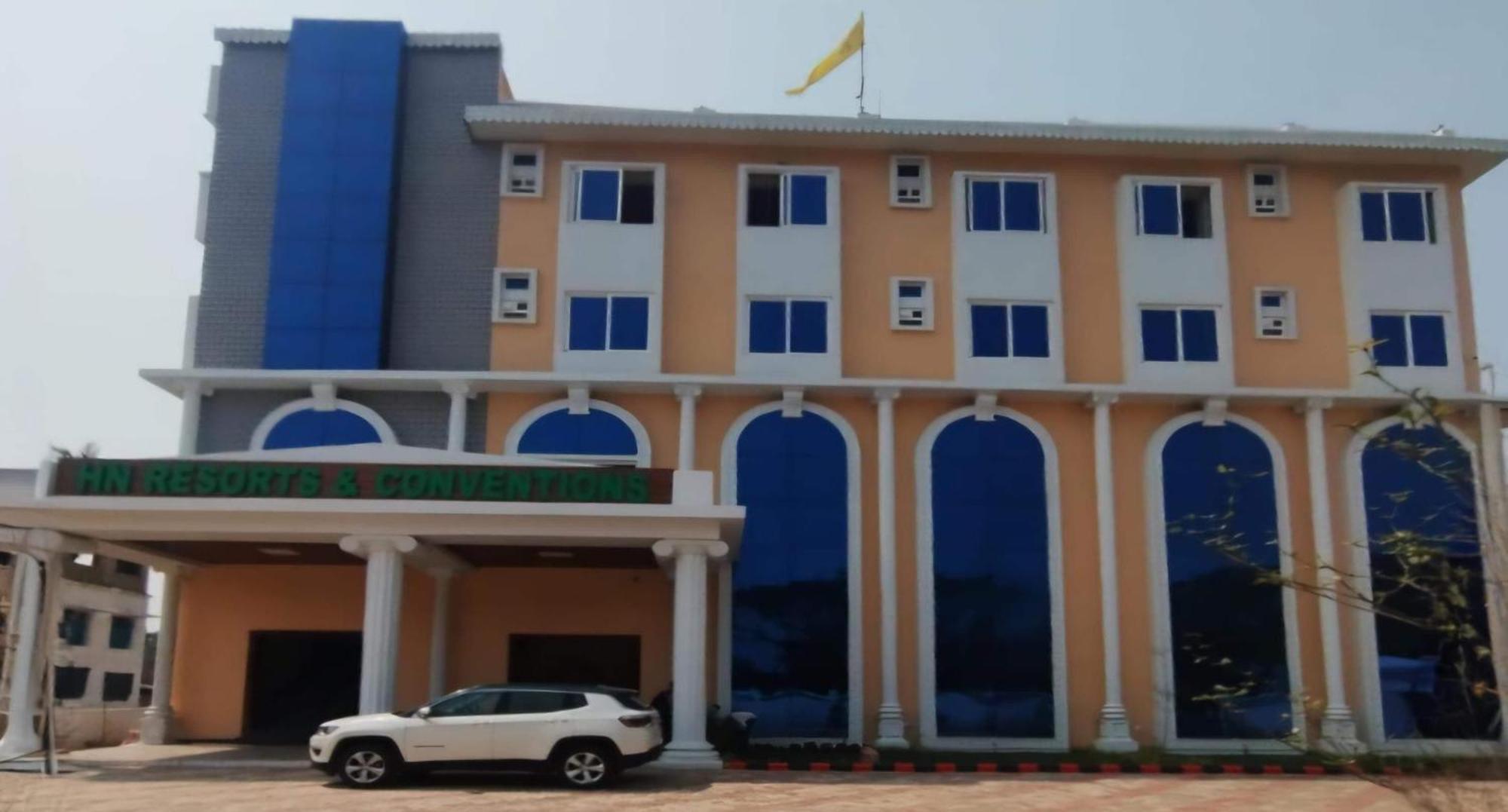 Hotel Collection O Sakhigopal