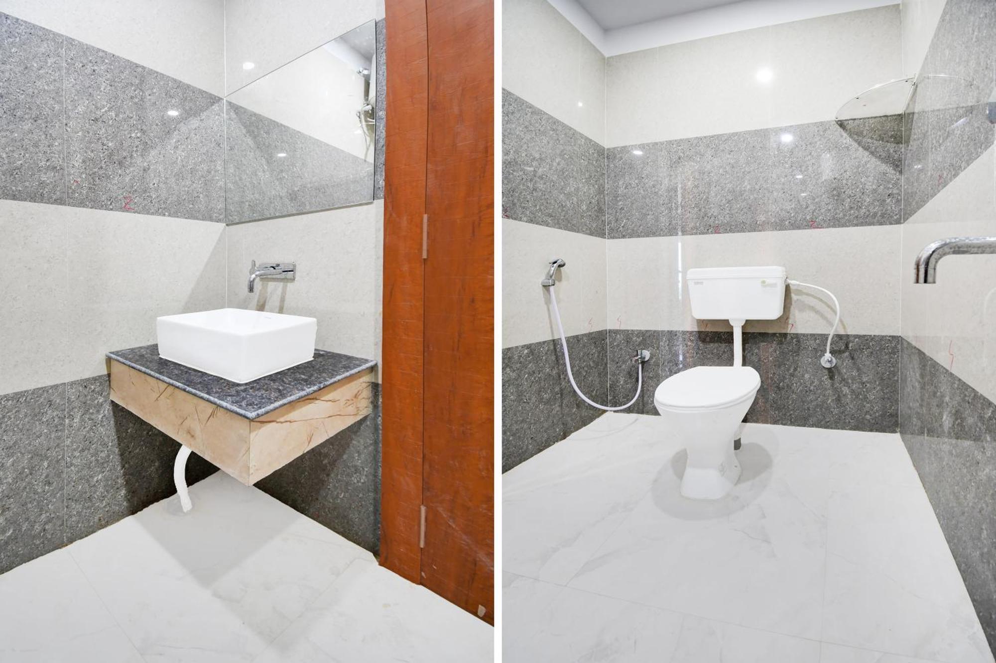 Hotel Collection O Sakhigopal
