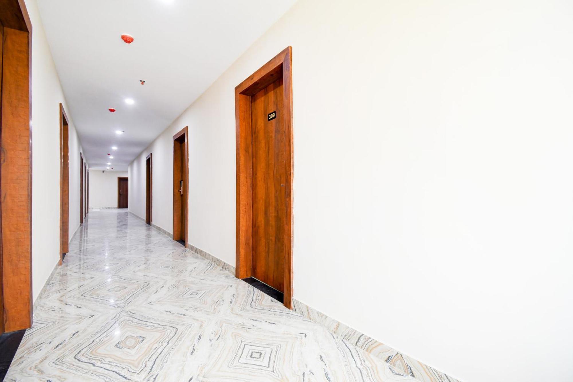 Hotel Collection O Sakhigopal 3*